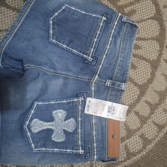 Rancho Estancia shorts - Picture 3 of 4